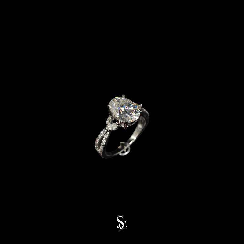 Vvs1 Oval Cut Iced Ring