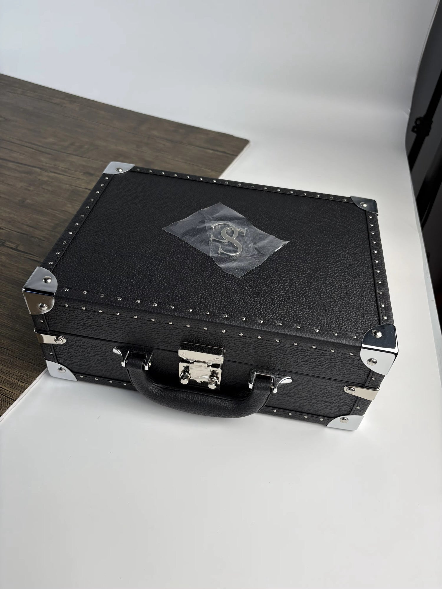 Jewelry Trunk Essec (Black-Light Blue)