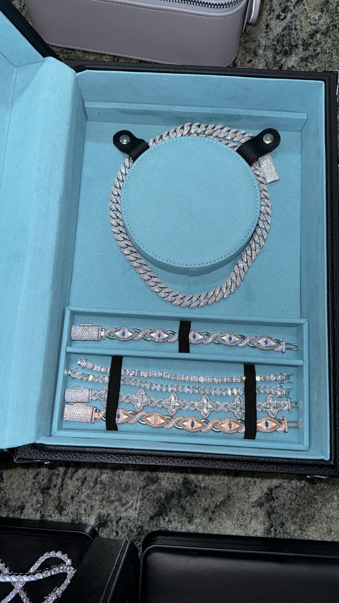 Jewelry Trunk Essec (Black-Light Blue)